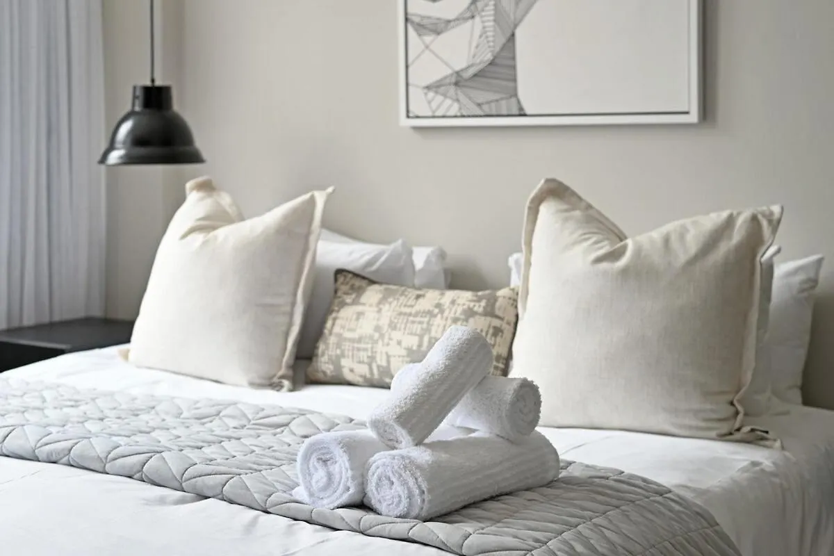 Elevated Luxury 2-Bed Apt With Elevator Access Le Cap Afrique du Sud