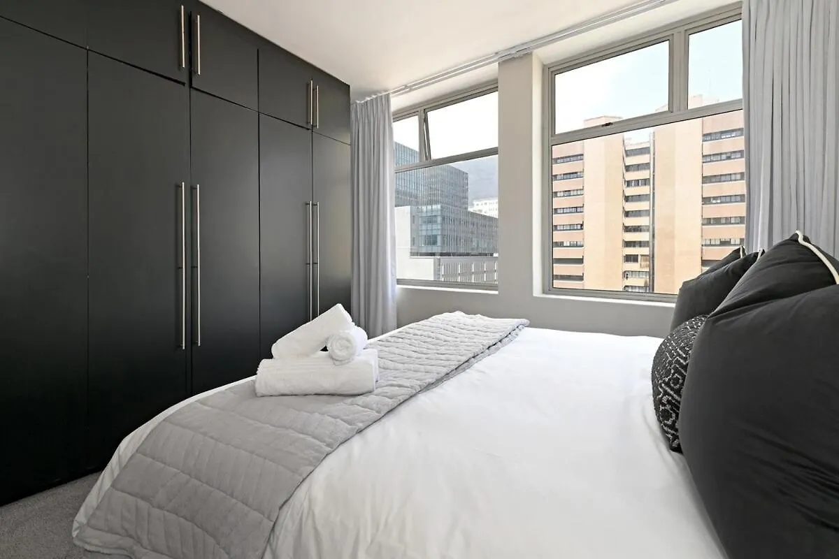 Elevated Luxury 2-Bed Apt With Elevator Access Le Cap Afrique du Sud