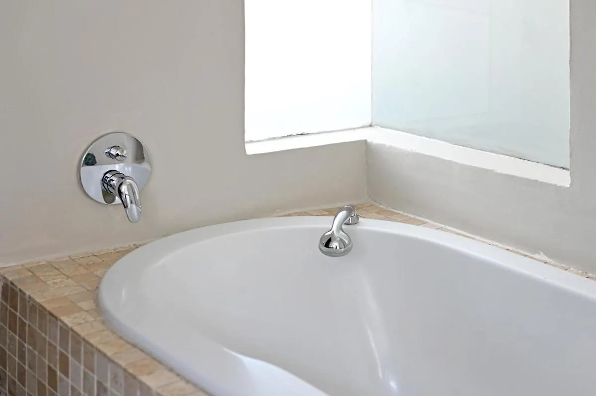 Elevated Luxury 2-Bed Apt With Elevator Access Le Cap 0*,